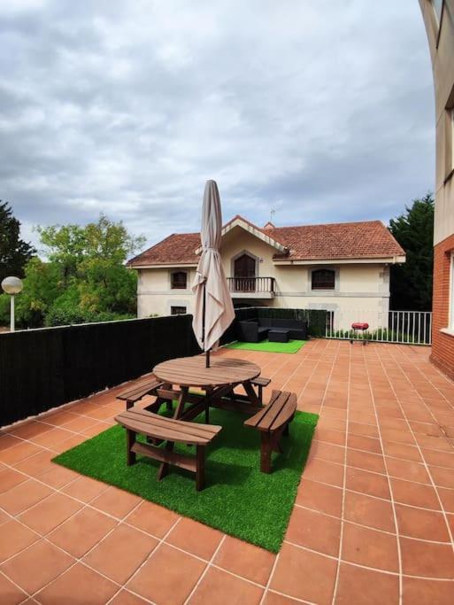 Bárcena de Cicero Alojamiento Nuevo Con Vistas A La Marisma Y Gran Terraza מראה חיצוני תמונה